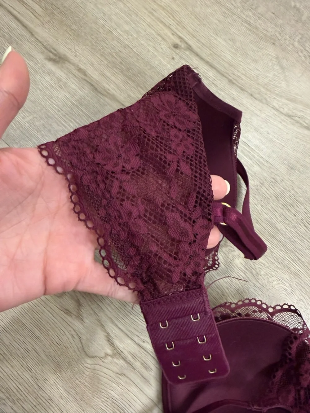 Victoria's Secret Deep Wine Lace Push-Up Bra - Picture 5 of 6